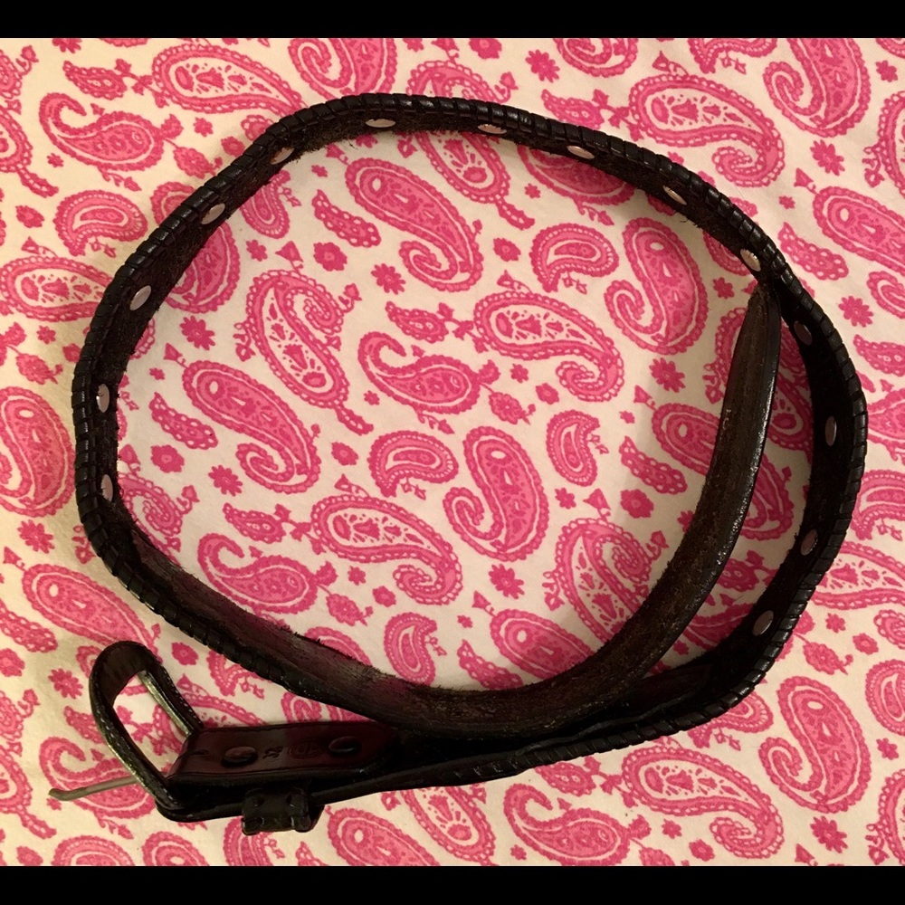 Leather belt with leather buckle that’s removable